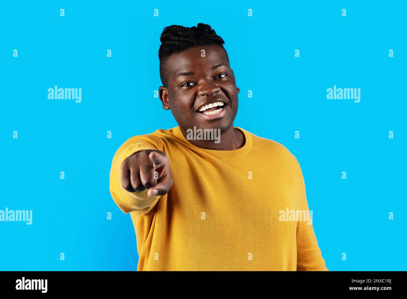 Wallpaper #IWf6_JIBSpphPi3-lZoB135 Gotcha Cheerful Young Black Man Pointing Finger at Camera Stock Photo