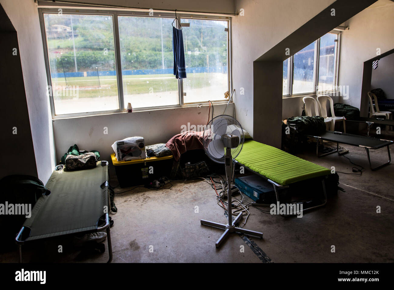 Wallpaper #CWck_JIBSpphPi3-HZcN159 Army Living Quarters Hi Res Stock Photography and Images Alamy