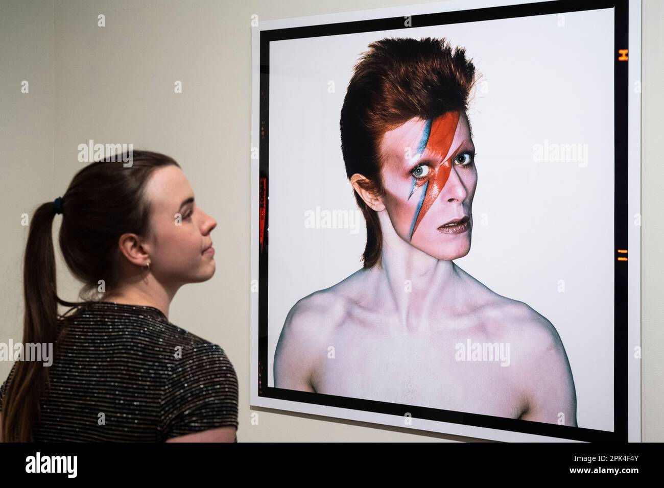 Wallpaper #7030a Aladdin Sane De David Bowie Cd Chez Libertemusic Ref123255141