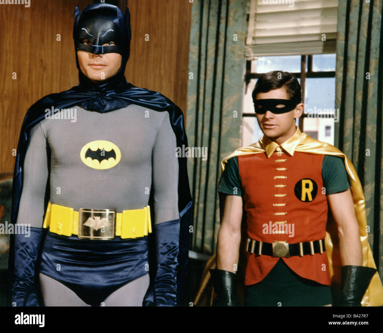Wallpaper #XVacepcBsd6xcFiEFNyj47 Batman and Robin Hi Res Stock Photography and Images Alamy