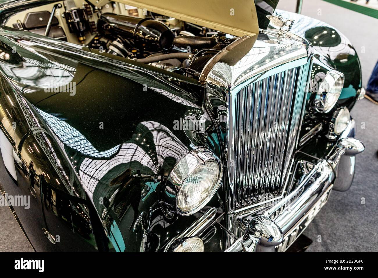 Wallpaper #VmfhDpMBSpphPi3-JOyJ318 Classic Bentley Grill Hi Res Stock Photography and Images Alamy