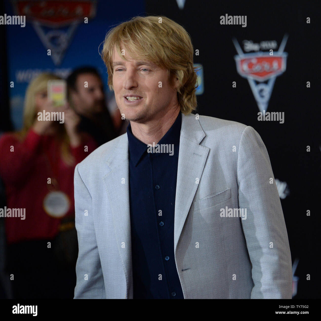 Wallpaper #jmcwCpMBSpphPi3-ftO6342 Cast Member Owen Wilson the Voice of Lightning Mcqueen in the Animated