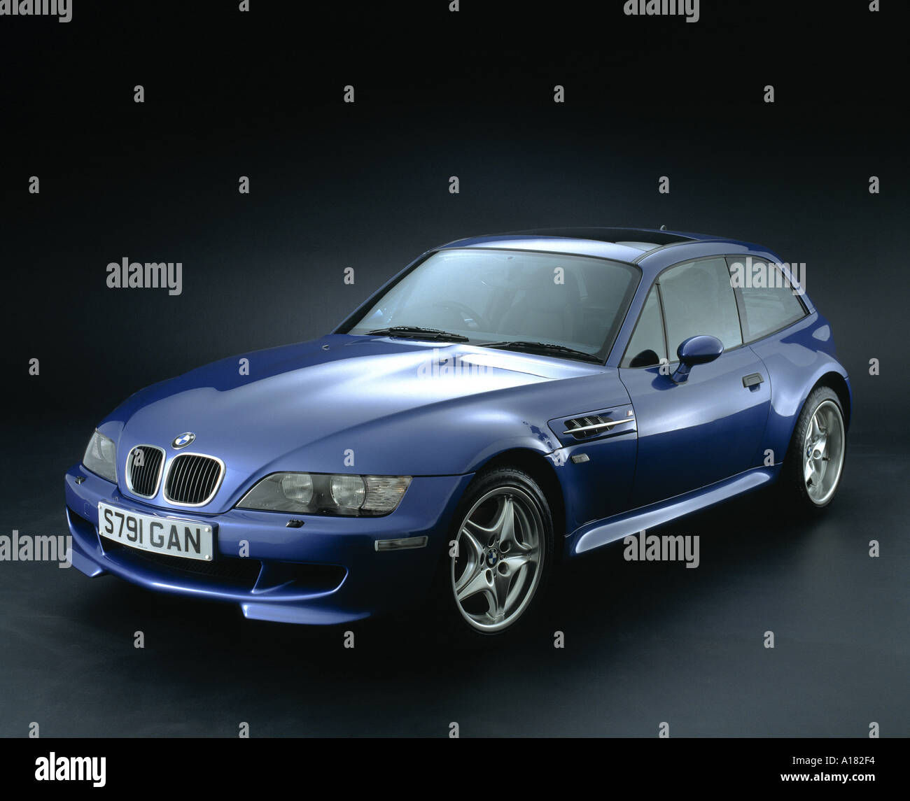 Wallpaper #VGifG5MBSpphPi3-lCAp248 1999 BMW Z3 M Coupe Stock Photo Alamy