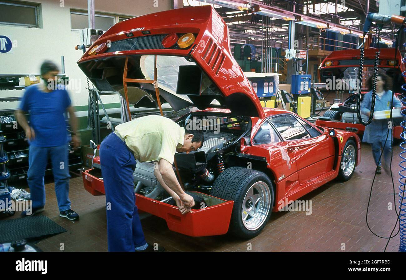 Wallpaper #Z5kLP5MBUcASHT6npsuA19 Ferrari F40 Production Line at Maranello Ferrari Factory in Italy 05