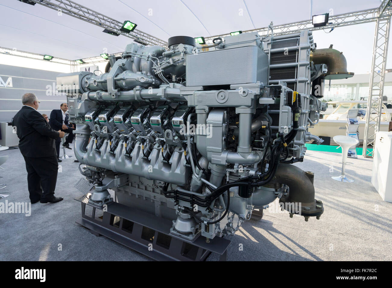 Wallpaper #n2hgF5MBSpphPi3-VA6M250 V12 Diesel Engine
