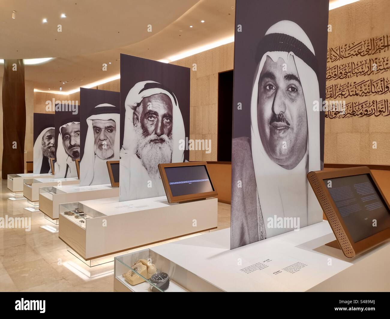 Wallpaper #d2e37pIBSpphPi3-CF5w325 Pictures of the Emirati Emirs That Signed the Union and Establishment