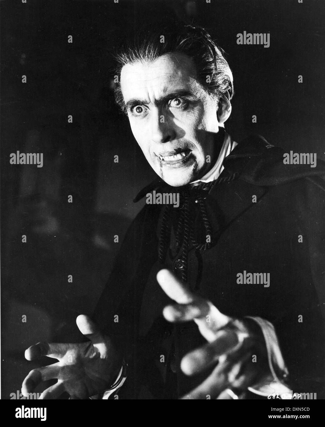 Wallpaper #UEBvMJMBJhL2WPbav8H-269 Christopher Lee Dracula 1958 Hi Res Stock Photography and Images Alamy