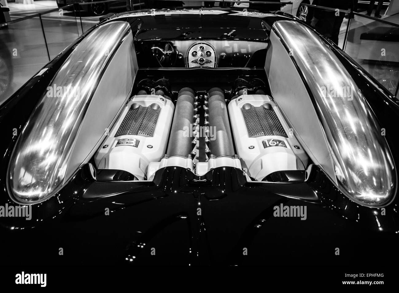 Wallpaper #Z2fa9ZIBSpphPi3-aIFt282 Engine of a Supercar Bugatti Veyron Eb 164 Fastest Serial Car in the