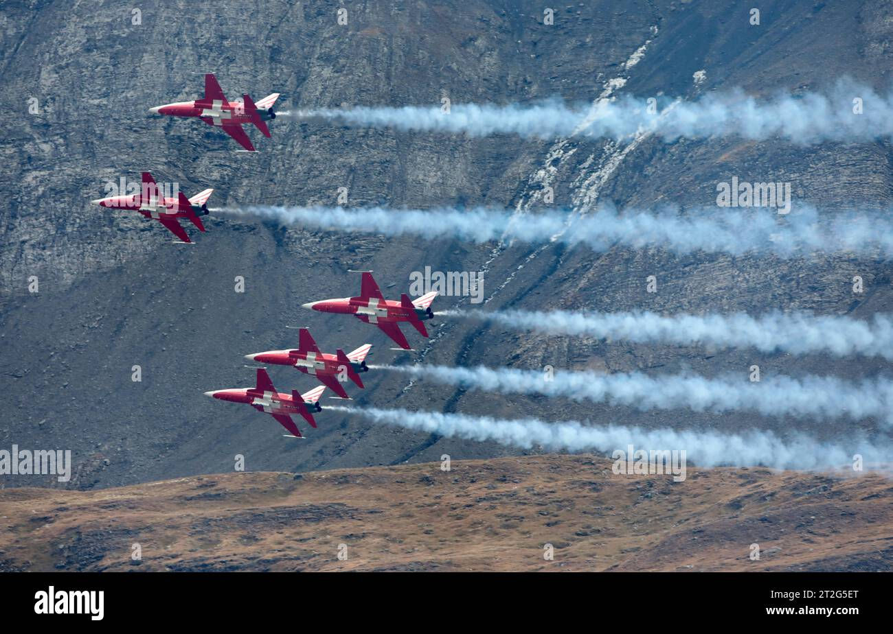 Wallpaper #cGdR75IBSpphPi3-b2Ee26 Die Kunstflugstaffel Der Schweizer Luftwaffe Patrouille Suisse Bei
