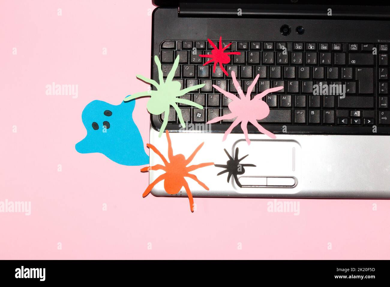 Wallpaper #g_RLOZMBKFX8bn3rLHYG189 Colorful Spiders and Ghost on Laptop Keyboard Creative Halloween