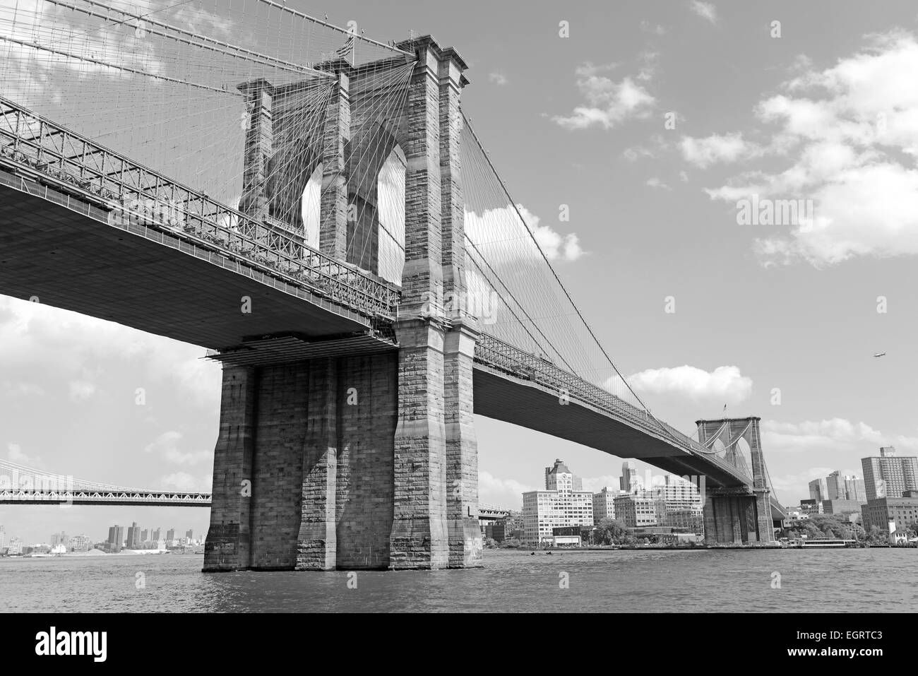 Wallpaper #66e34 Brooklyn Bridge in New York the Iconic Crossing Between Manhattan and