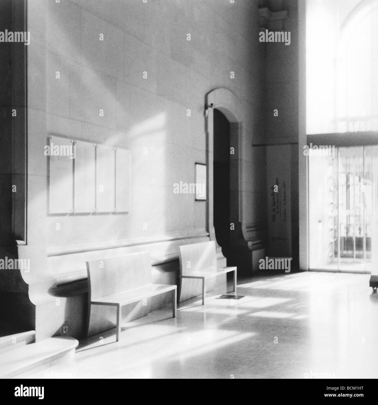 Wallpaper #c3f_JZMB-pgBXx602qBk321 Lobby Wall Hi Res Stock Photography and Images Alamy