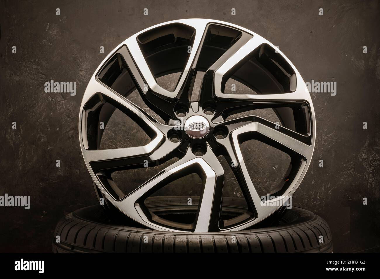Wallpaper #8zXYlJcBk_lpvpal-5fD176 2022 Range Rover Black Rims
