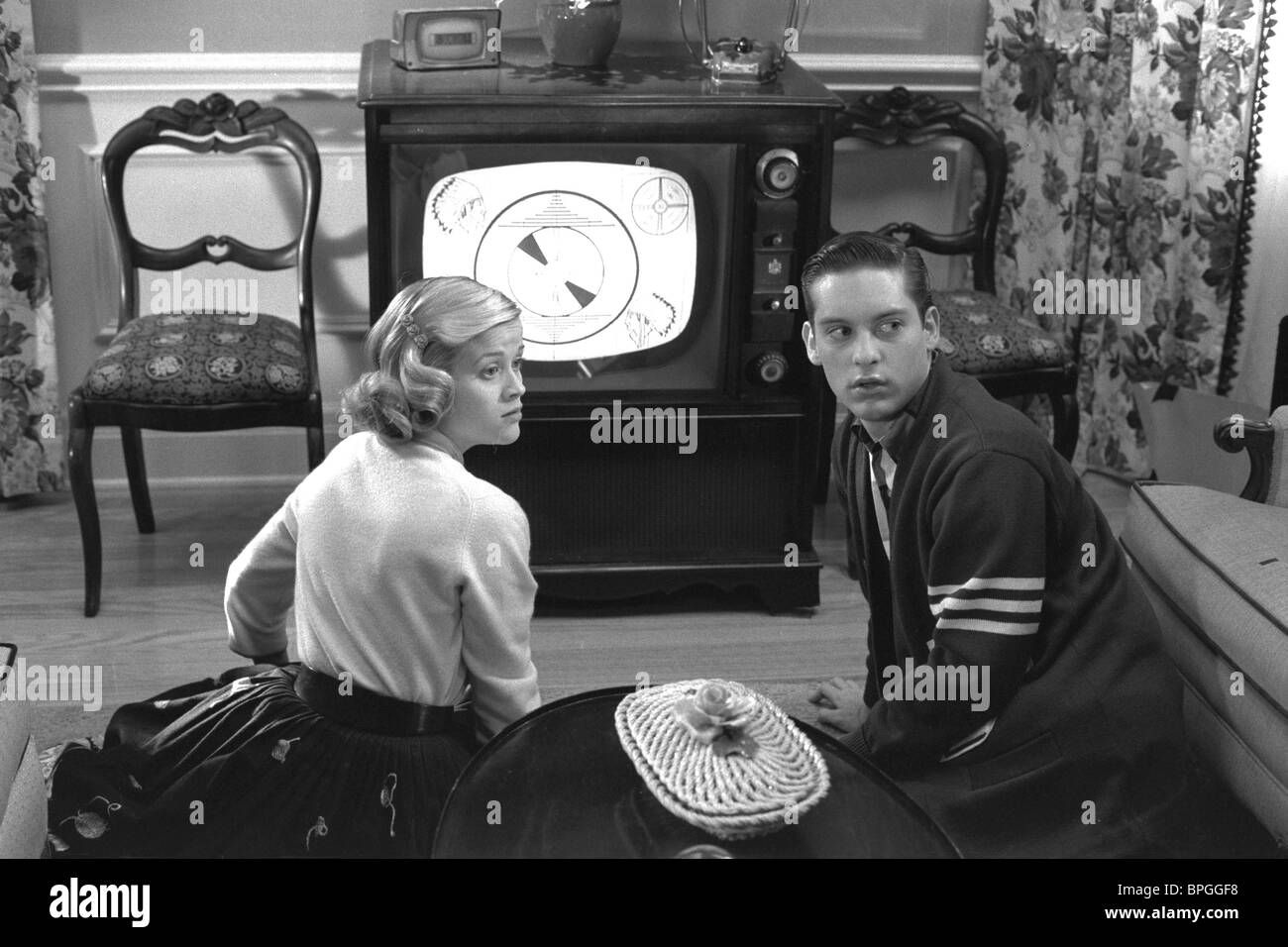 Wallpaper #8Wdn7pIBSpphPi3-VFzg305 Pleasantville 1998 Tobey Maguire Black and White Stock Photos Images