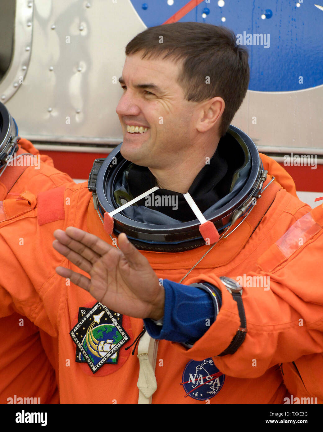 Wallpaper #x2f37ZIBSpphPi3-1Fqi197 Astronaut Rex Walheim Mission Specialist of Nasas Space Shuttle