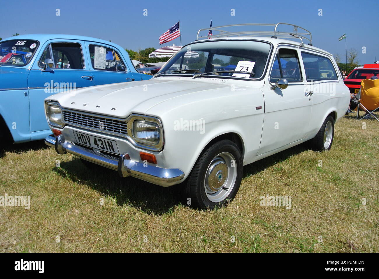 Wallpaper #E7iaPpIBJvJKYCmEG8uA40 Ford Escort Estate Mk1 Classic Car Parked Up on Display at Torbay Steam