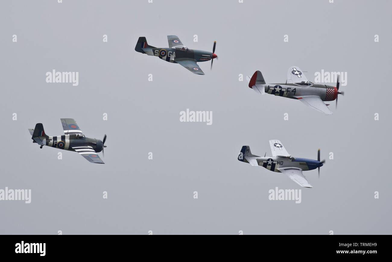 Wallpaper #JRnsB48BtGB6xQ78eVjE8 P 47 Thunderbolt Wildcat and Two P 51 Mustangs Performing a Special