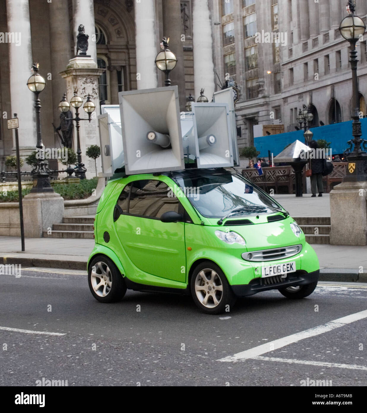 Wallpaper #9CEB8 Smart Fortwo Takes the Green Car Thing a Bit Too Literally Autoevolution