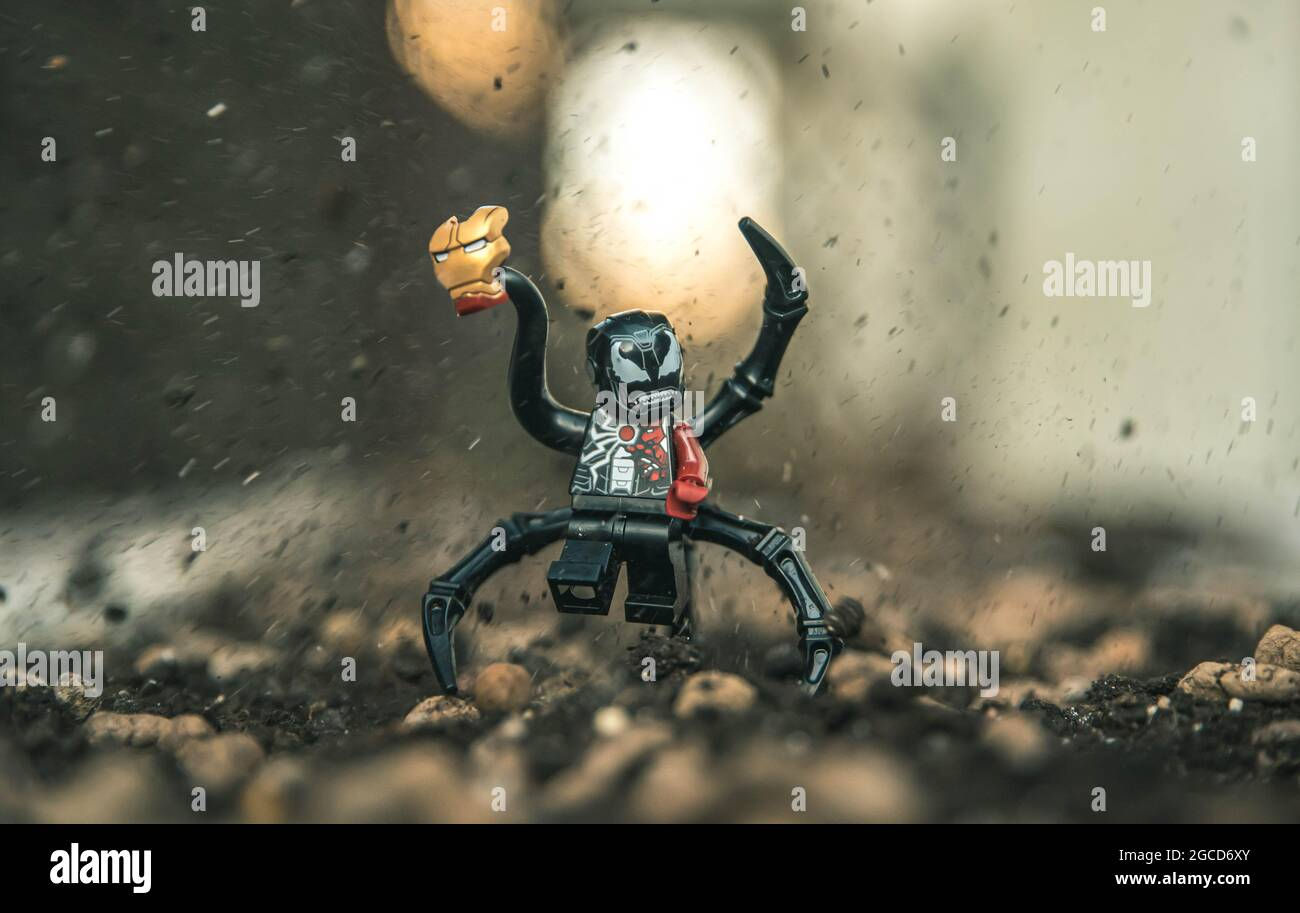 Wallpaper #omimIpMBSpphPi3-GjMQ316 Lego Minifigure Iron Venom Stock Photo Alamy