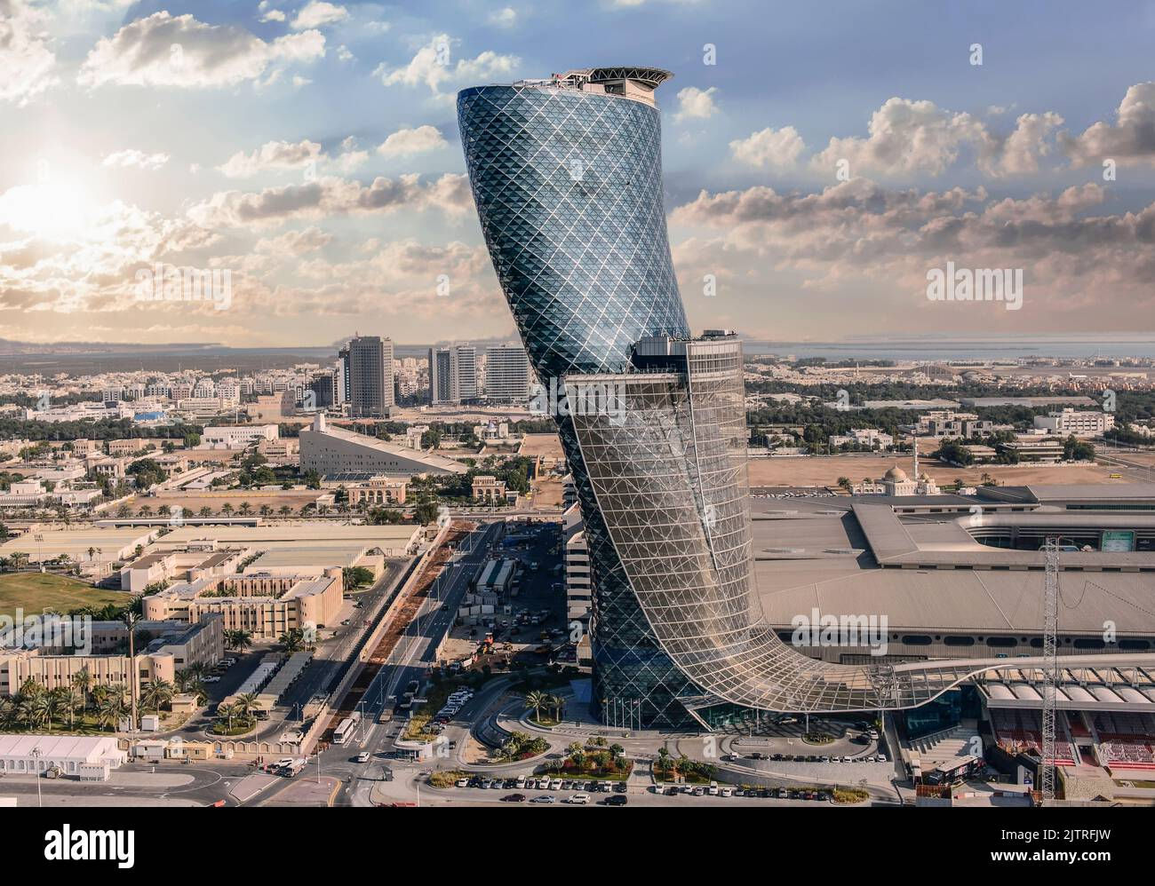 Wallpaper #x2cF8ZIBSpphPi3-oGll17 Capital Gate Also Known as the Leaning Tower of Abu Dhabi is a