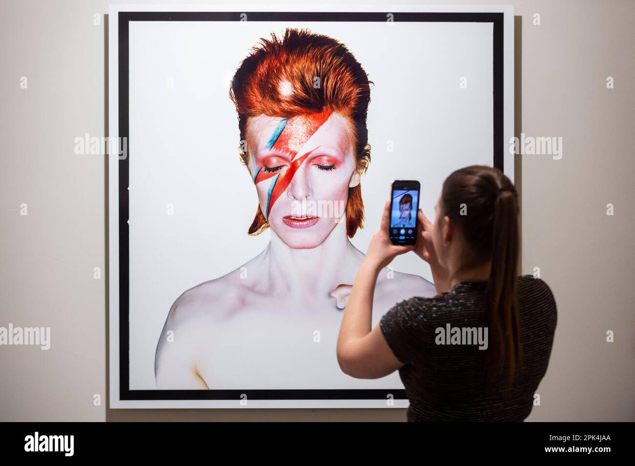 Wallpaper #7030a Aladdin Sane De David Bowie Cd Chez Libertemusic Ref123255141