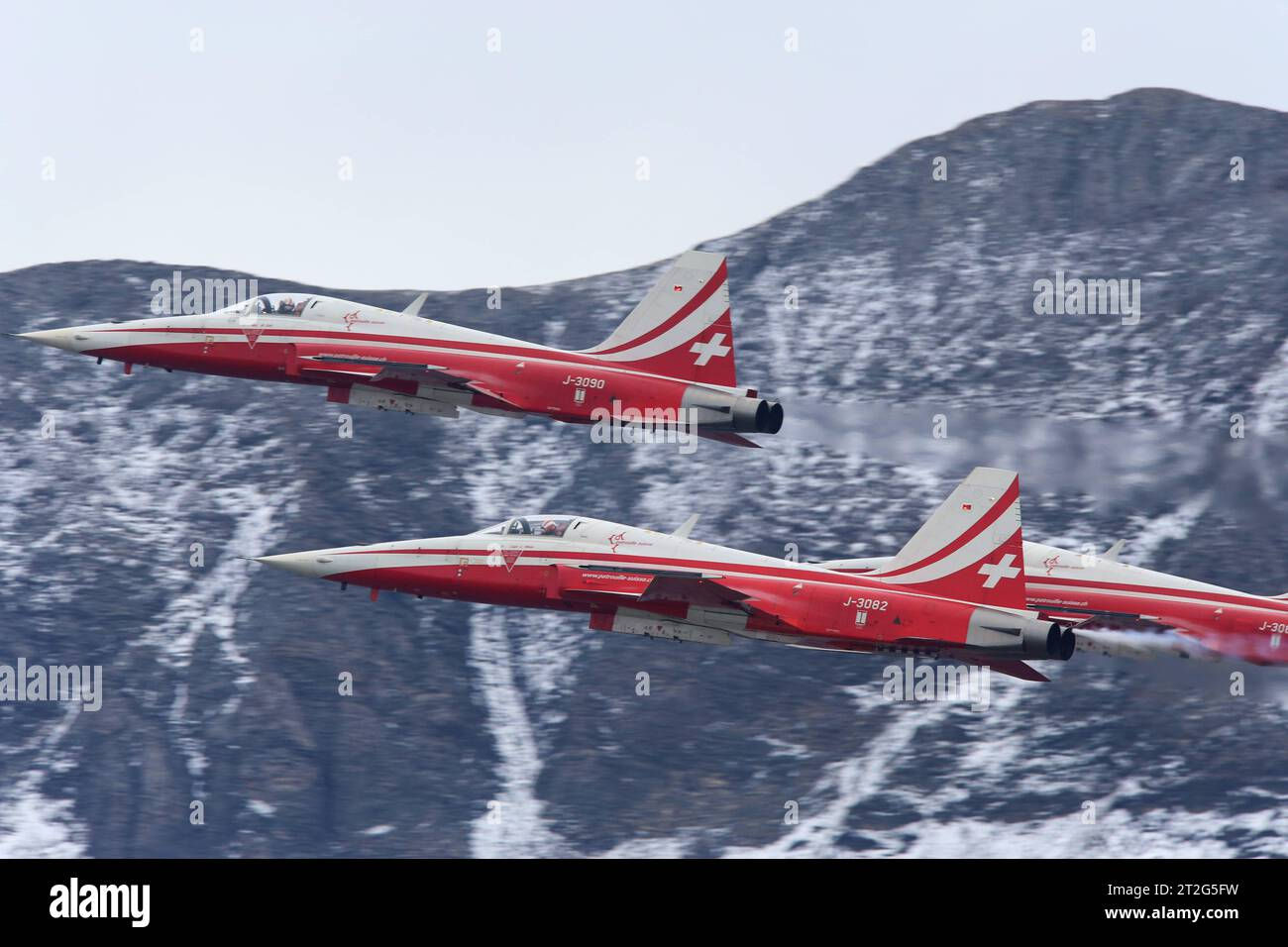 Wallpaper #cGdR75IBSpphPi3-b2Ee23 Die Kunstflugstaffel Der Schweizer Luftwaffe Patrouille Suisse Bei