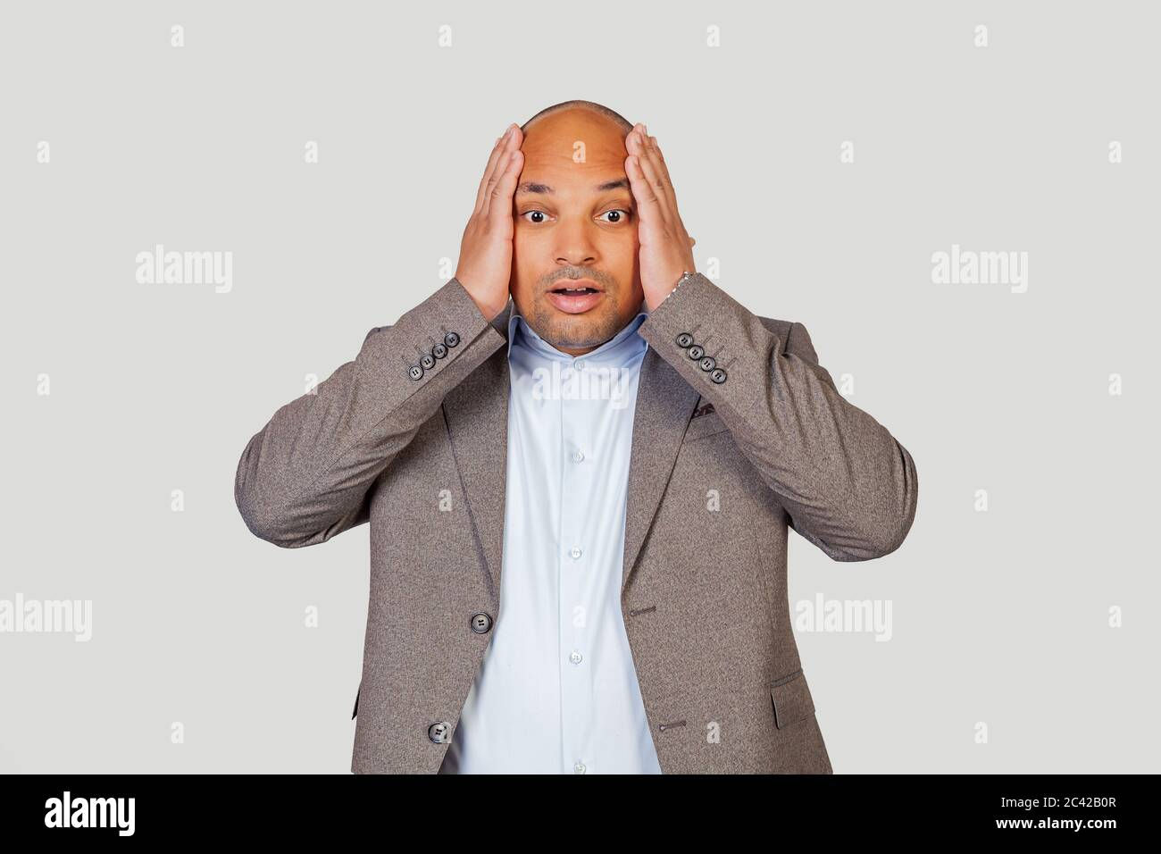 Wallpaper #IWf6_JIBSpphPi3-lZoB126 An Excited Surprised African American Man Guy Opening His Mouth in