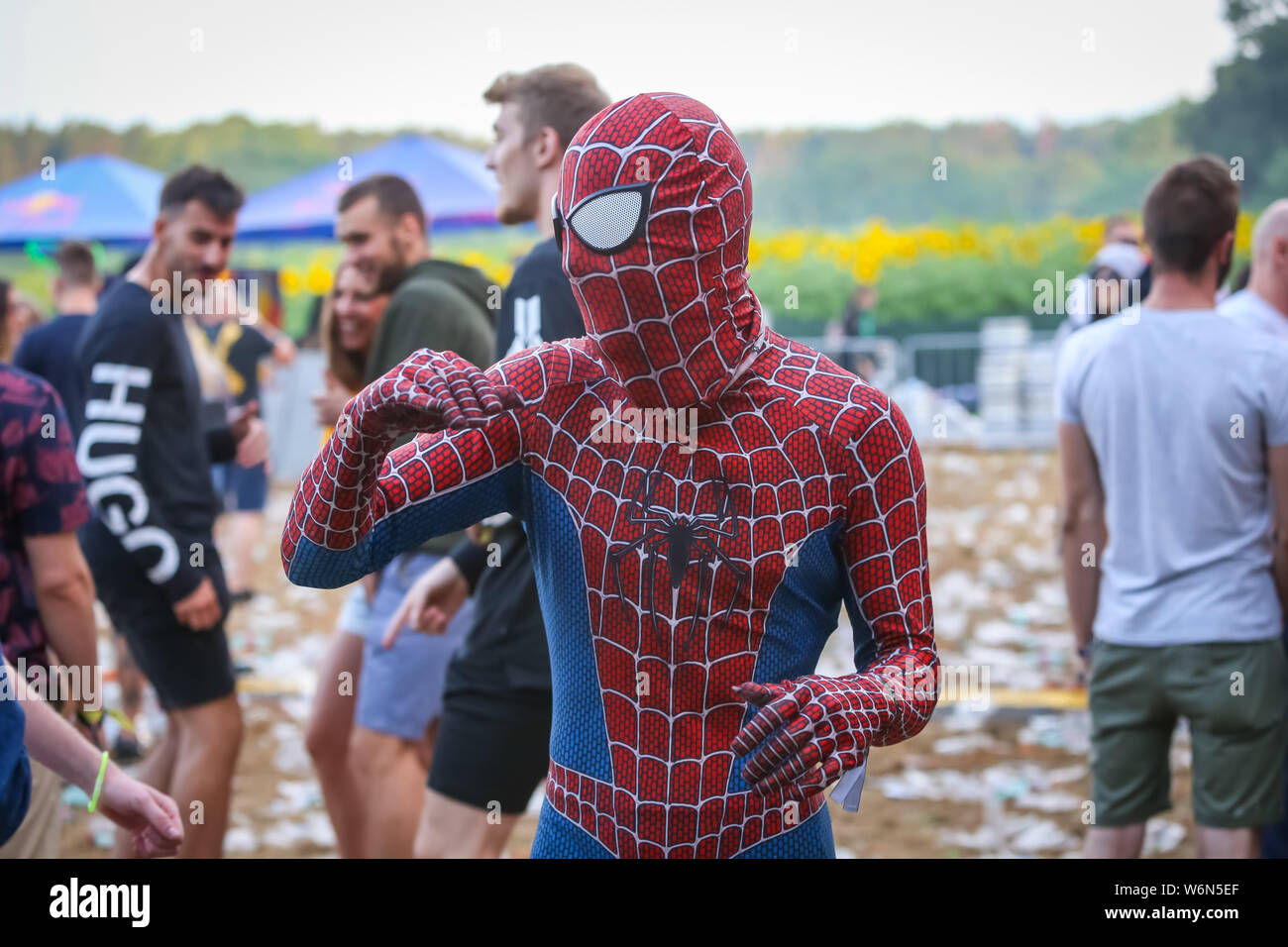 Wallpaper #-ovDdpcBcm9NJah-ingn15 Spiderman Suit Hi Res Stock Photography and Images Alamy