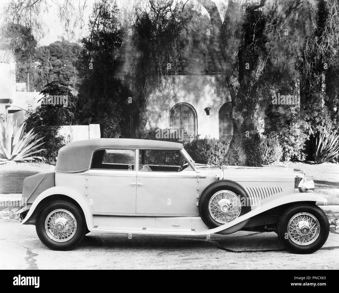 Wallpaper #D2cT65IBSpphPi3-DUoL346 Convertible Car Auto Classic Hi Res Stock Photography and Images Alamy