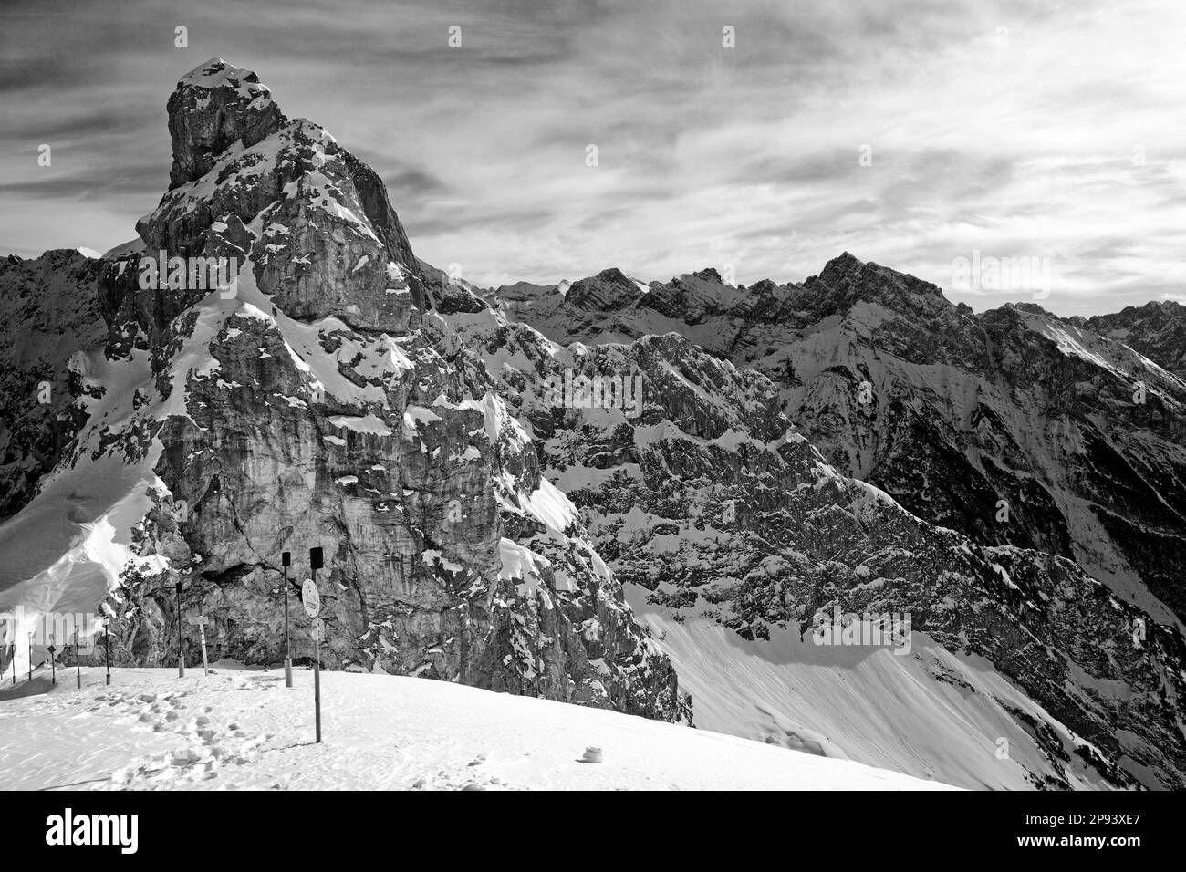 Wallpaper #xWekCpMBSpphPi3-09UJ388 The Rock Tower of the Kirchli So Named on the Map Karwendel in
