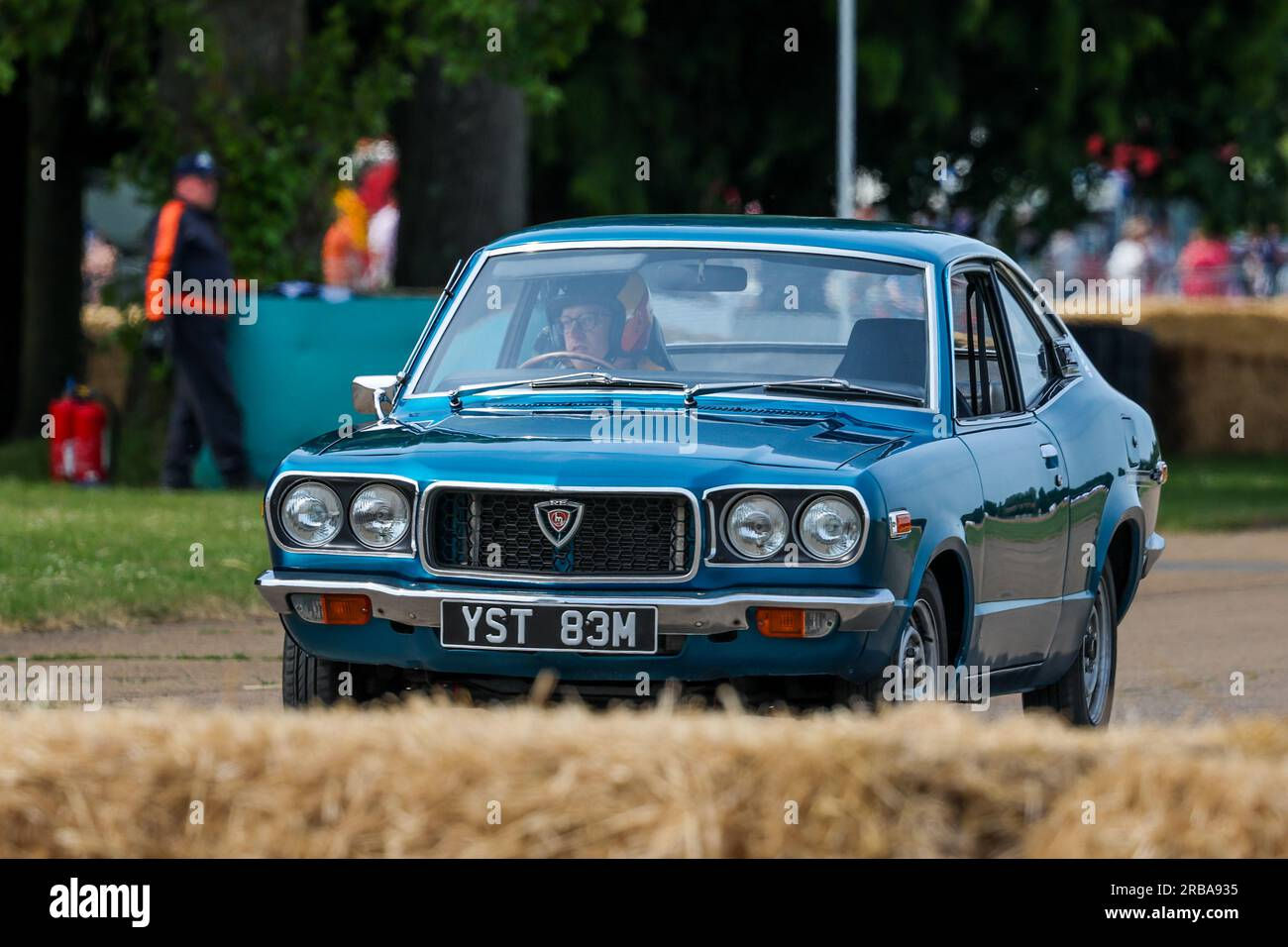 Wallpaper #-2cOBJMBSpphPi3-_LVI68 1973 Mazda Rx 3 Coupe Yst 83m Driven Around the Racetrack at the