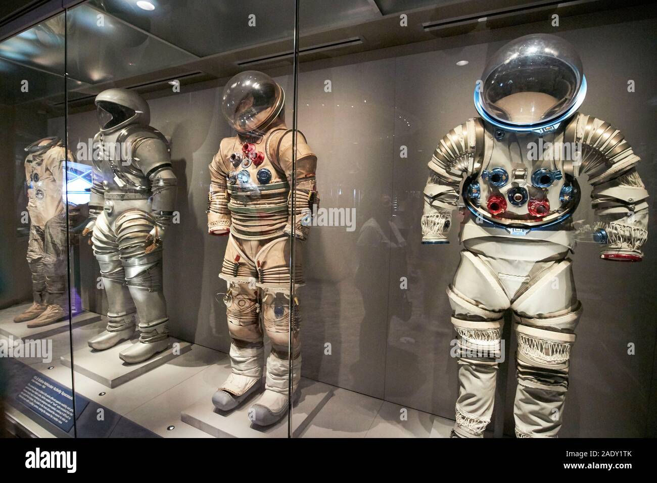 Wallpaper #e2eE_JIBSpphPi3-ZZiW46 Apollo Spacesuit Prototype Hi Res Stock Photography and Images Alamy