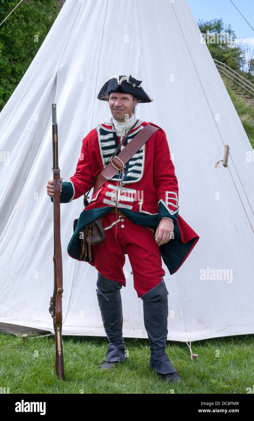 Wallpaper #Cbj11pIBJvJKYCmEf-Ex85 A 18c Redcoat Soldier in the British Army Holding Brown Bess Musket