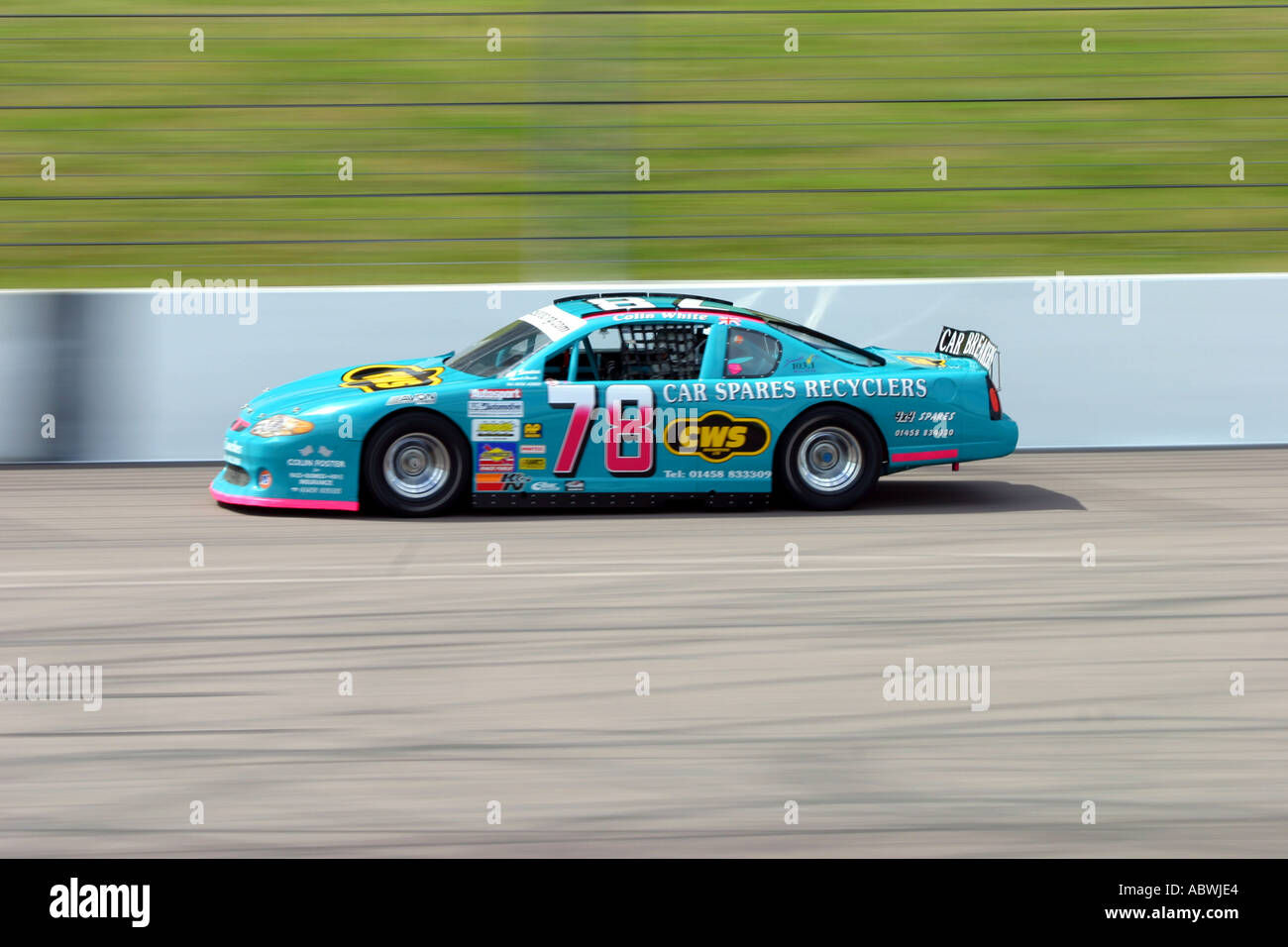 Wallpaper #7aV4N5MBVBiSkHCak4tK156 Oval Circuit Hi Res Stock Photography and Images Alamy