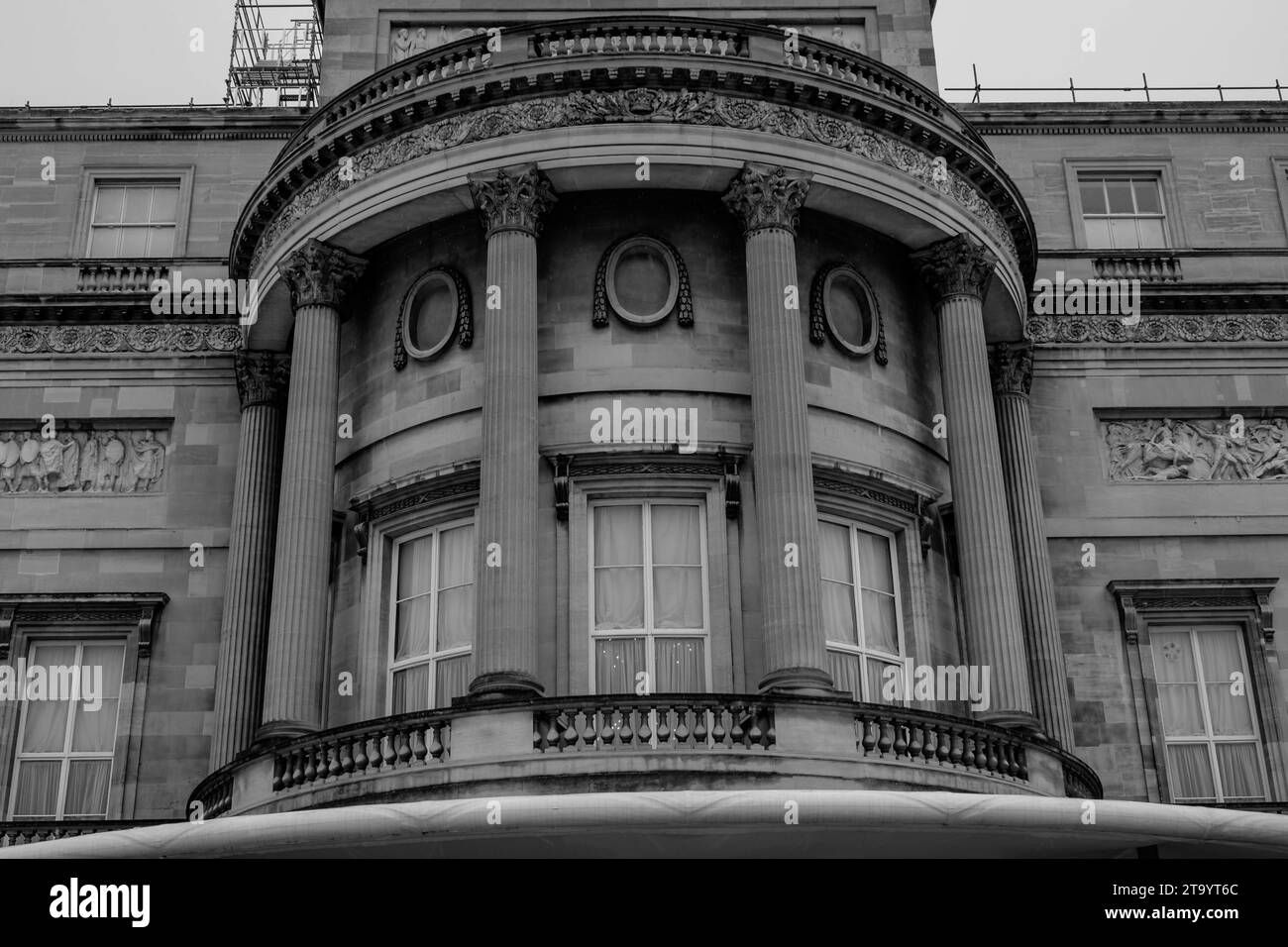 Wallpaper #hmhaF5MBSpphPi3-UQ5g398 Buckingham Palace Panoramic Black and White Stock Photos Images Alamy