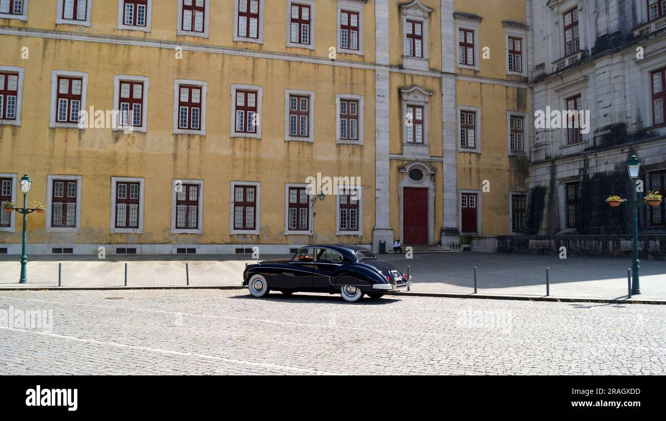 Wallpaper #B2gyGJMBSpphPi3--RJS173 Side Square North of the Mafra Palace Dark Blue Jaguar Mark Ix Four