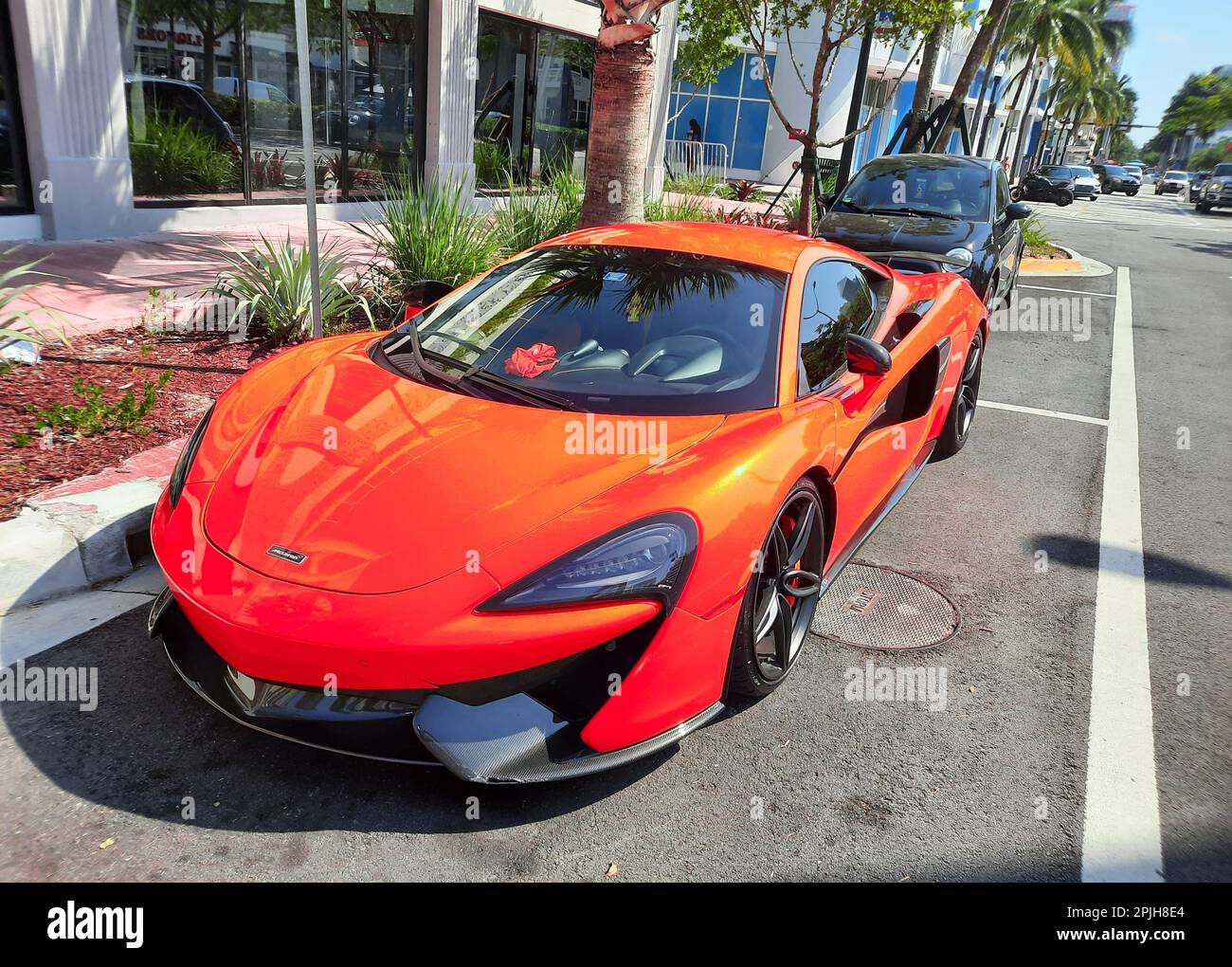 Wallpaper #kWidIpMBSpphPi3-uDN489 Los Angeles California USA July 04 2021 Orange Mclaren Automotive