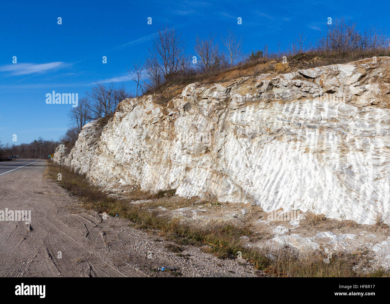 Wallpaper #yDEUNpMB5zzyi_yYZFhW317 Canadian Shield Along Hwy 7 in Ontario Canada Stock Photo Alamy