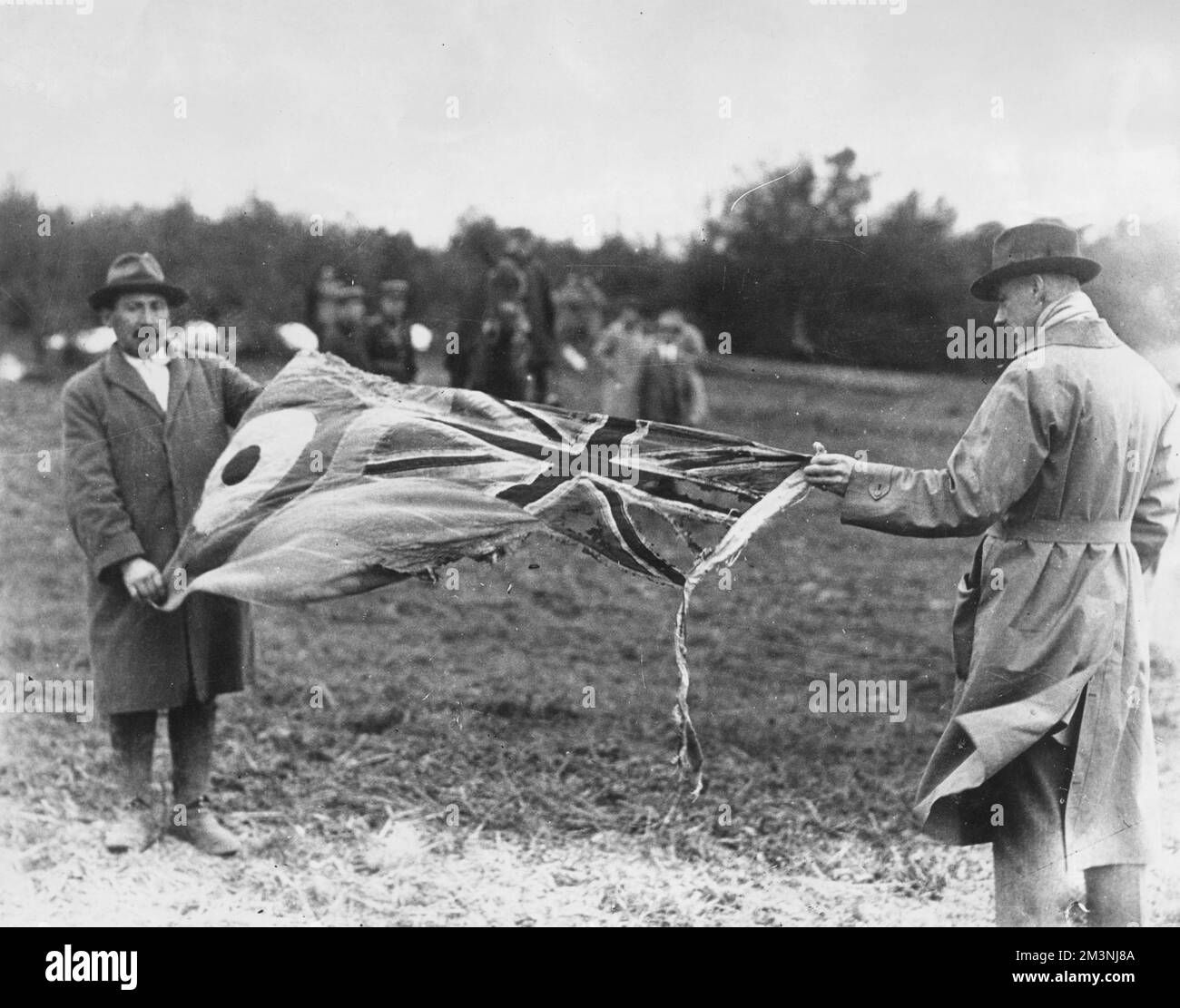 Wallpaper #L2i9GJMBSpphPi3-_RQQ215 Airship R101 Crash Hi Res Stock Photography and Images Alamy