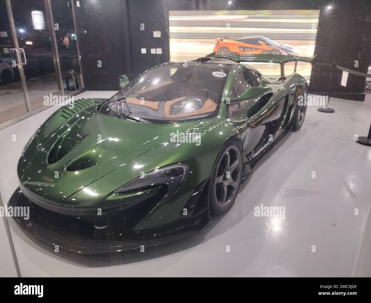 Wallpaper #bWhyIZMBSpphPi3-IzBD276 Mclaren P1 Dark Green