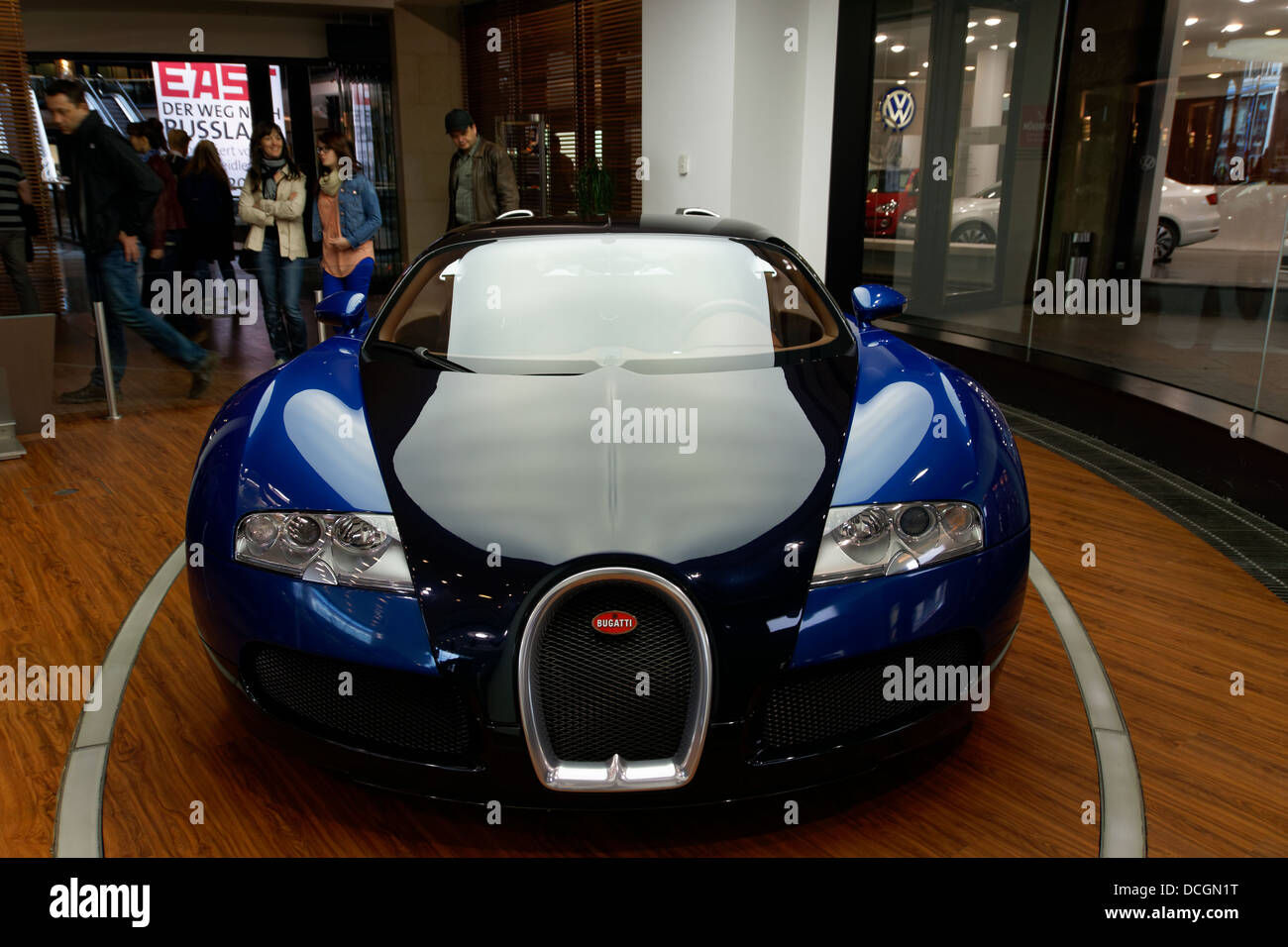 Wallpaper #4gO2ZpMBpyOg8YnE_NvA226 The Mid Engined Grand Touring Car Bugatti Veyron 164 Stock Photo Alamy