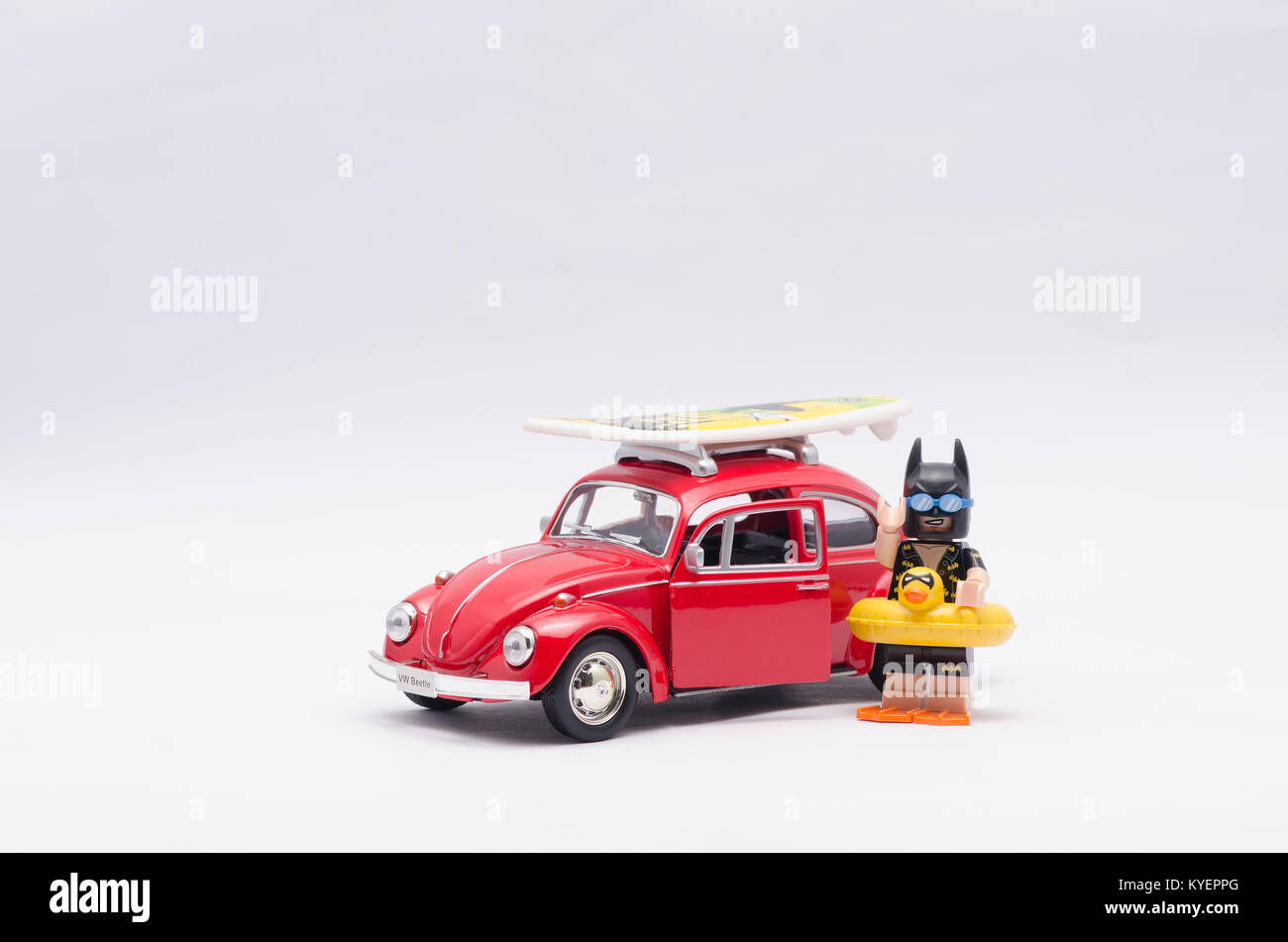 Wallpaper #SvBtfJcBi4JM6agGgB6y179 Lego Vacation Batman Going on Holiday with Volkswagen Car Isolated on