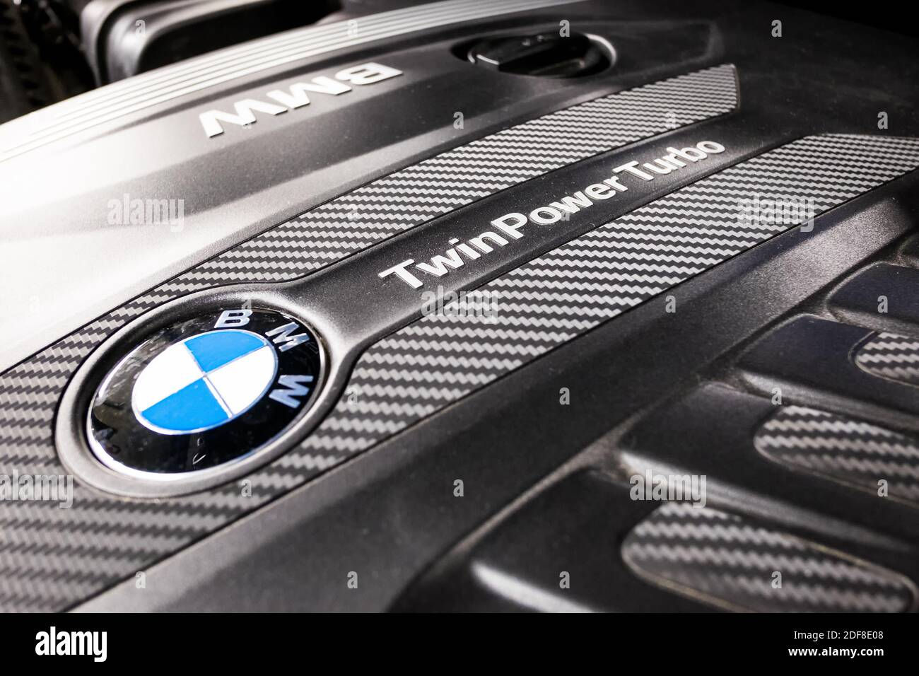 Wallpaper #_2jYG5MBSpphPi3-ySDC110 Twinpower Engine Hi Res Stock Photography and Images Alamy