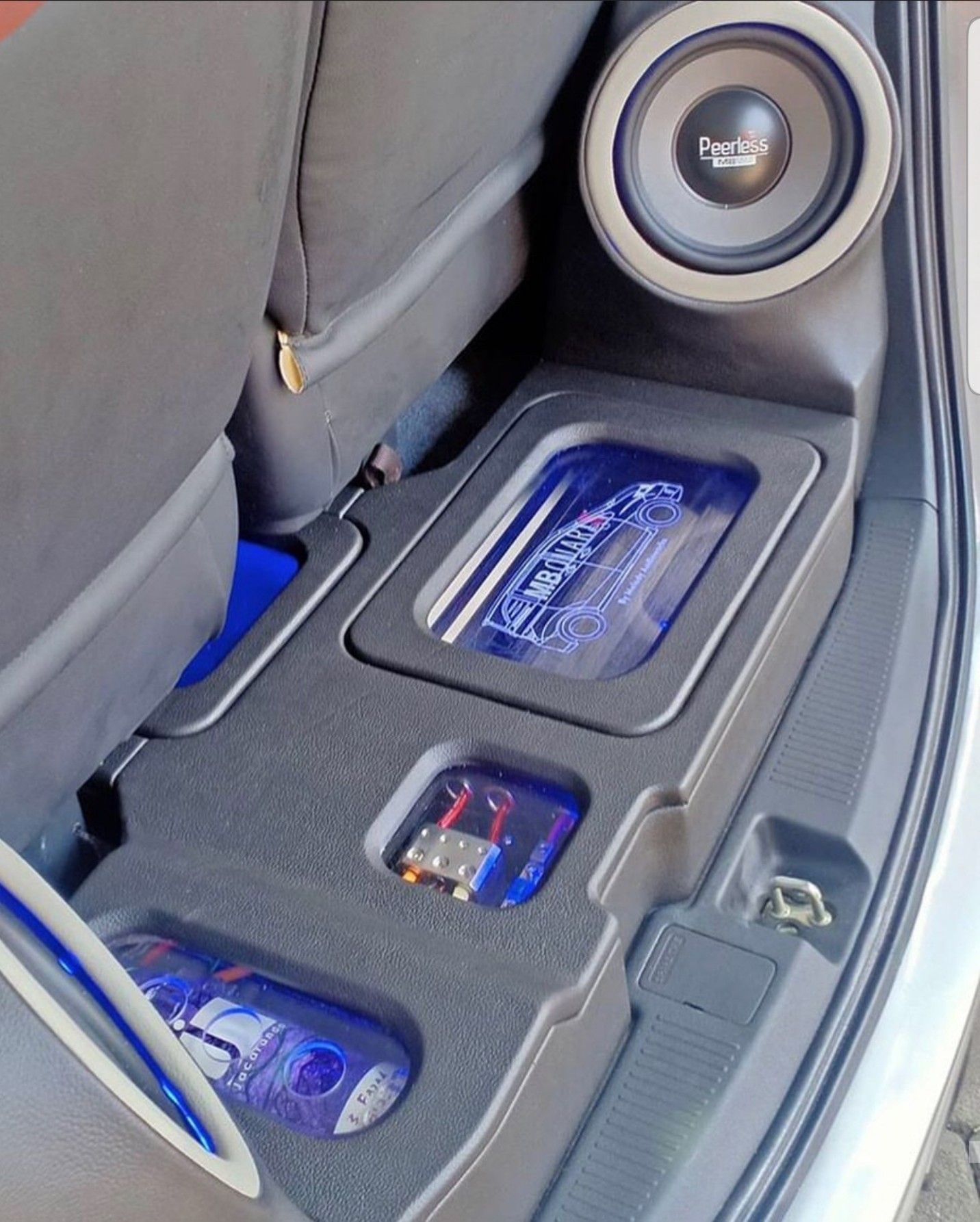 Wallpaper #-hfiPpMBPLD5_VENGODr149 Custom Car Audio Custom Cars 2014 Tahoe Audio Box Subwoofer Box