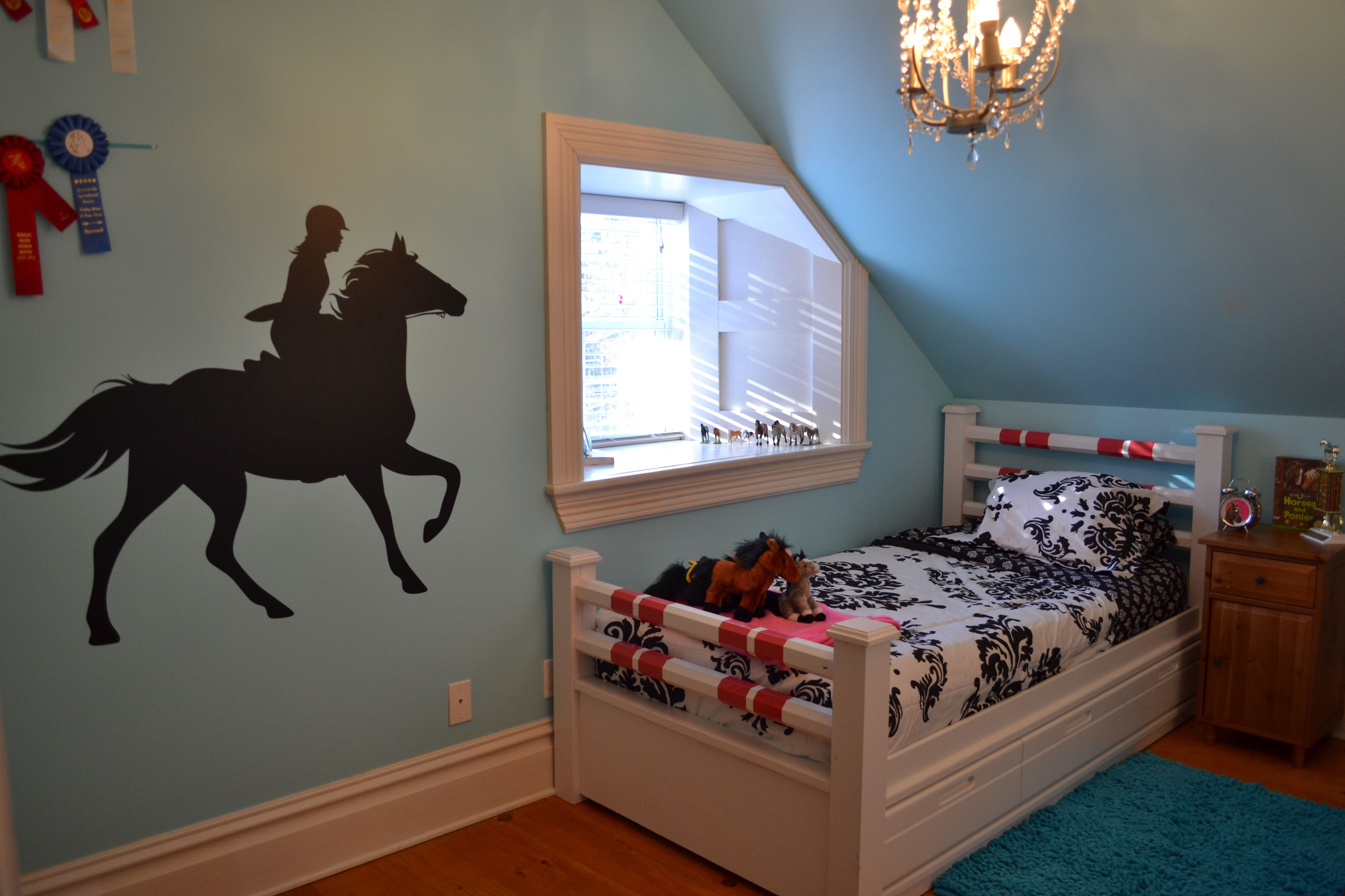 Wallpaper #6d707 Wistful Smile Horse Themed Bedrooms Bedroom Themes Girl Room