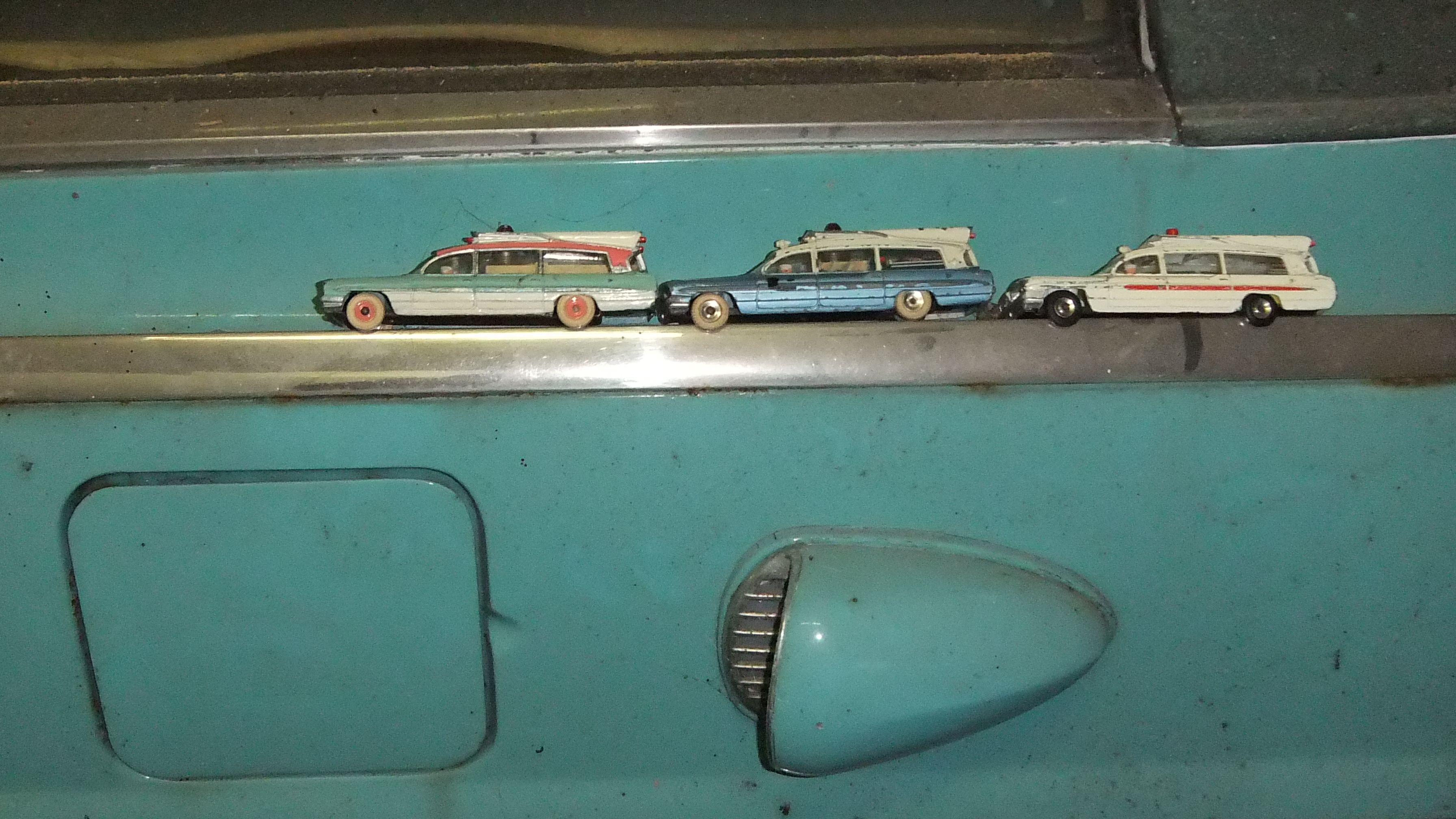 Wallpaper #xGfjC5MBSpphPi3-X9uq110 Old Ones Ambulance Pontiac Olds