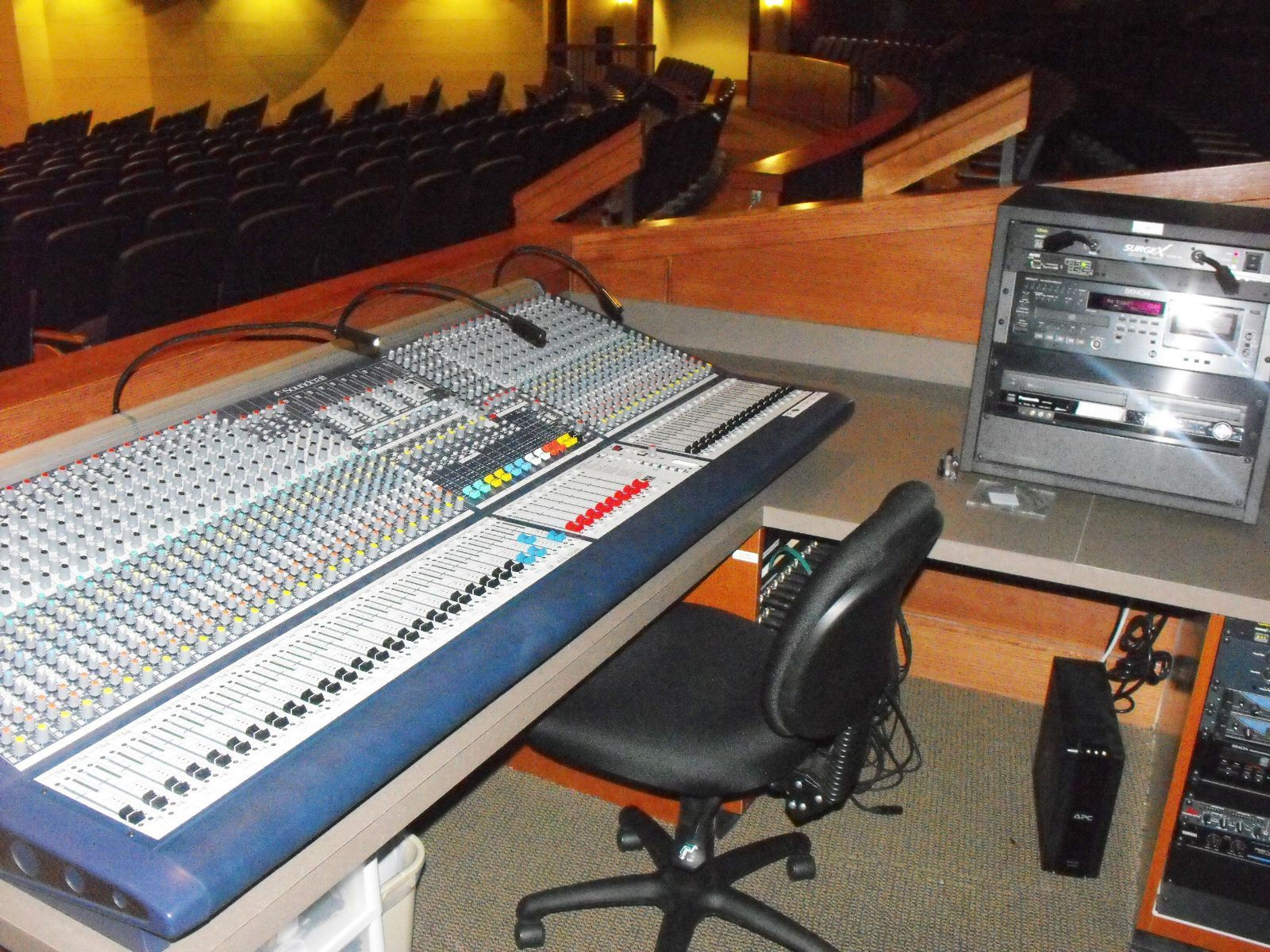 Wallpaper #OmijFpMBSpphPi3-0gzx264 The Booth is the Room Behind the Theater from Which Technicians