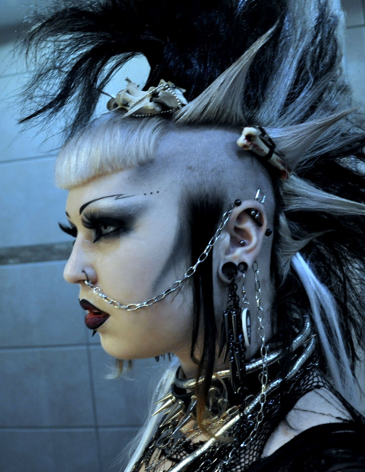 Wallpaper #oJl_P5MBUcASHT6nQswf182 Black and White Mohawk Rock Chick Dark Beauty Gothic Beauty Punk