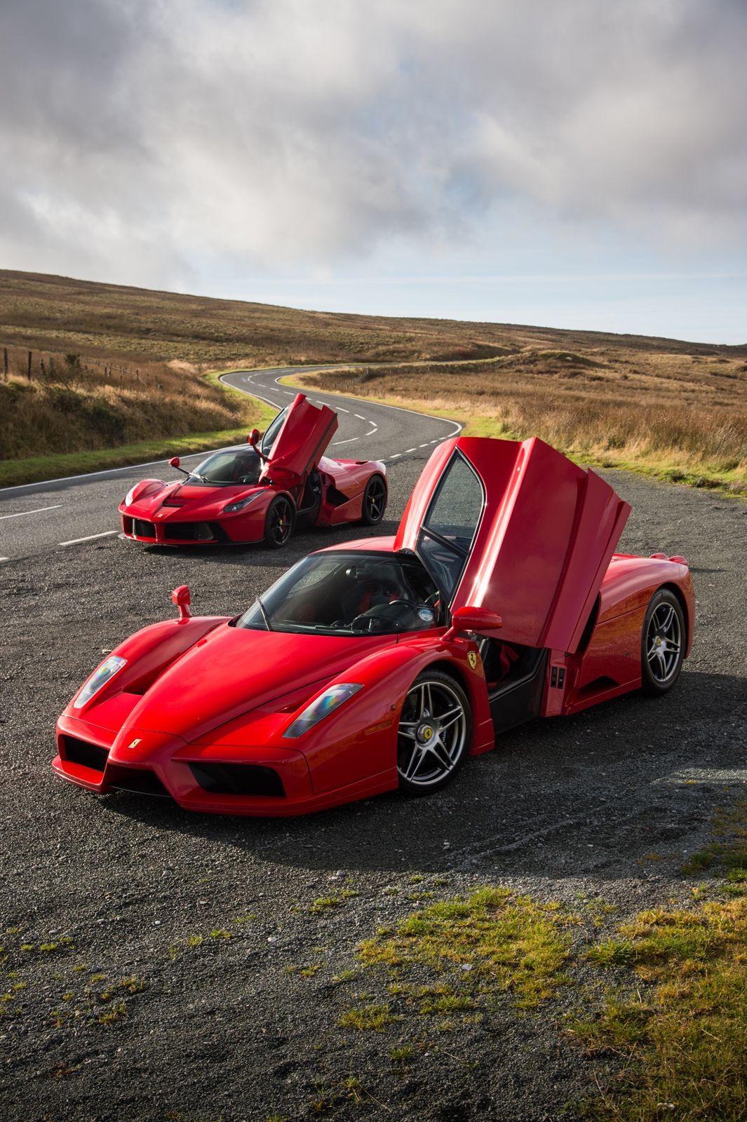 Wallpaper #ePTLOZMBKFX8bn3rZ3fq6 Ferrari Enzo vs Laferrari on Behance Ferrari Laferrari Lamborghini