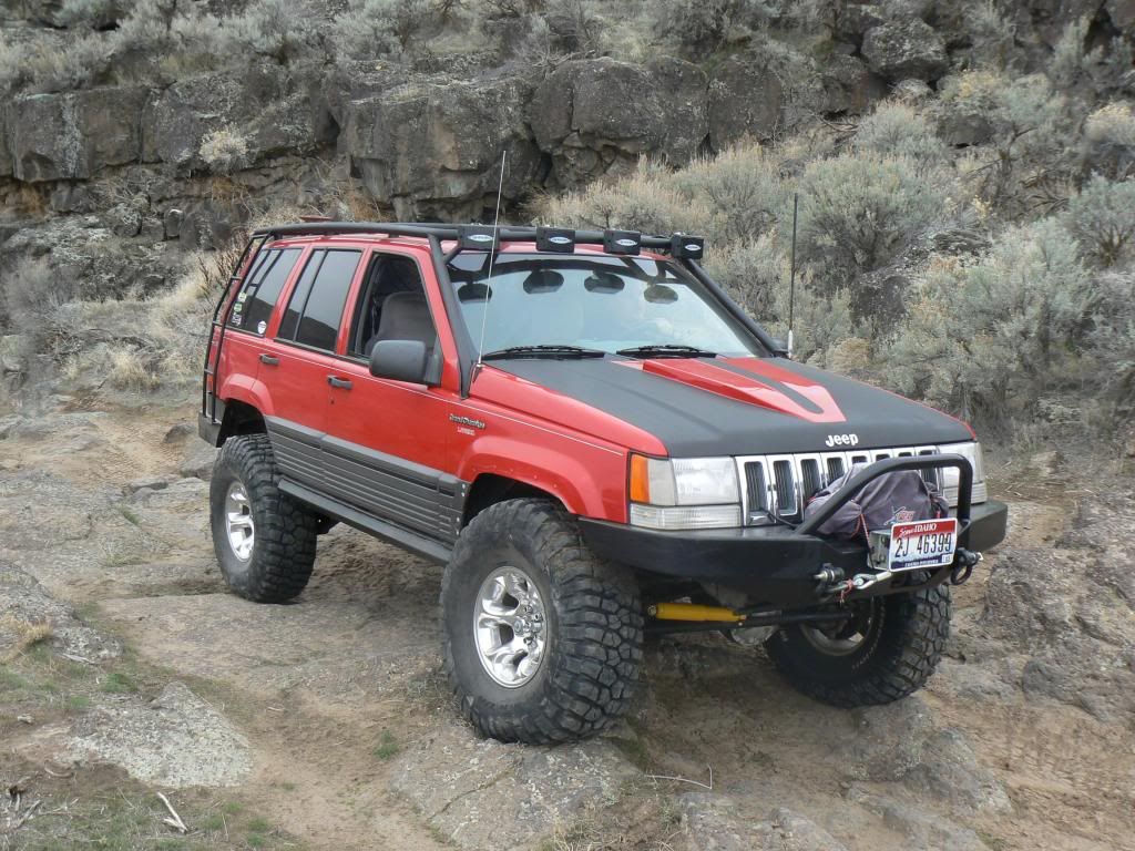 Wallpaper #zWdL9JIBSpphPi3-t3lY3 Jacked Up Jeep Cherokee